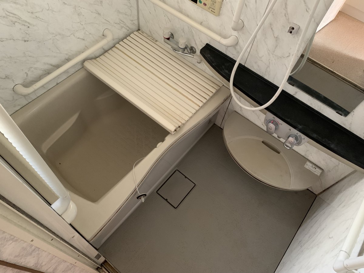 1日の疲れを癒してくれる浴室です♪ 追い炊きパネルも完備されています♪